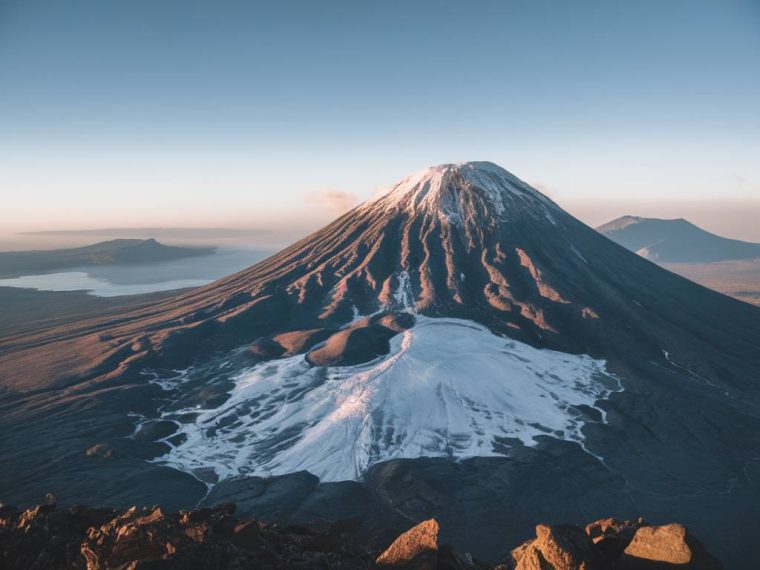 ascension du mont rinjani, indonésie : conseils pour une randonnée exigeante