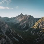 ascension du mont elbrouz en russie : la conquête du plus haut sommet d’europe