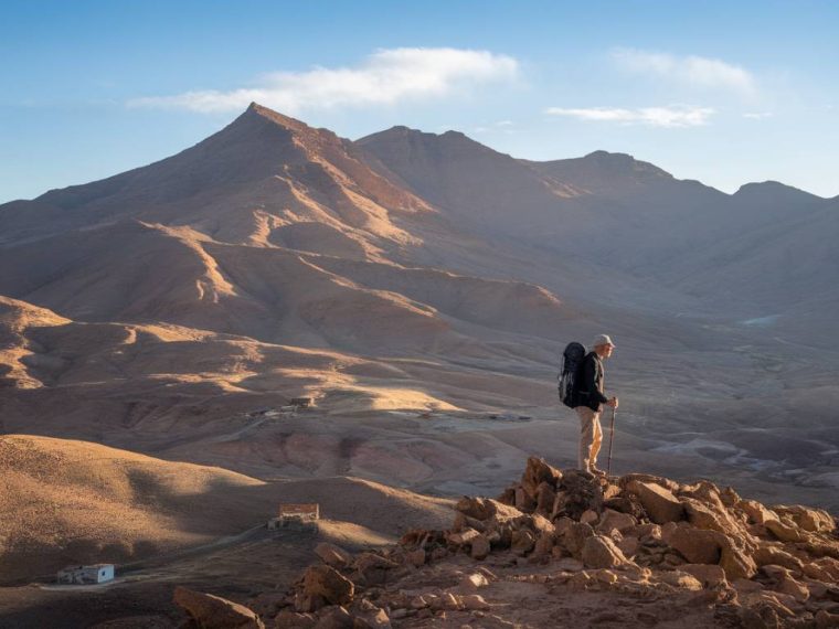 randonnée dans les montagnes de l'atlas, maroc