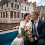 voyage de noces à prague : promenade romantique sur le pont charles