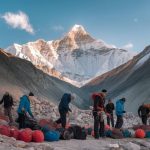 trekking dans le parc national de torres del paine, chili